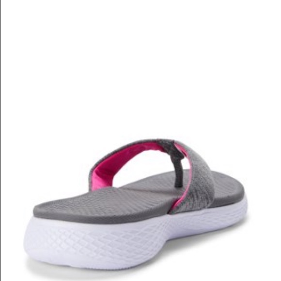 💜Athletic Works Women’s Comfort Flip Flop Sandals - Picture 5 of 12